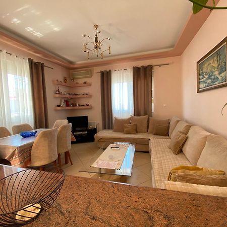 Vila Floban & Mirdar Koshi Sarandë エクステリア 写真