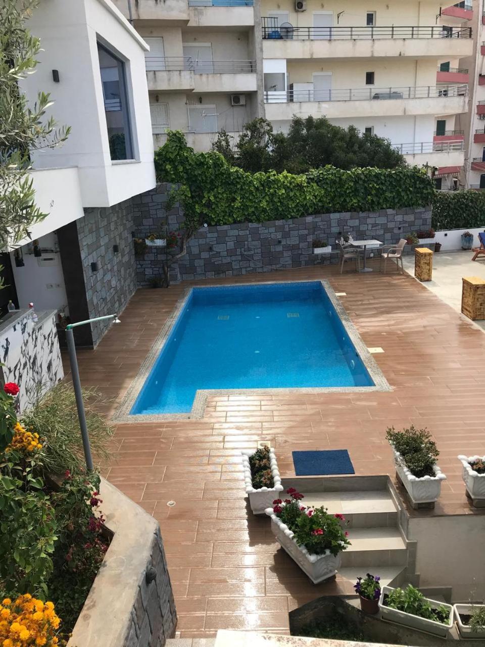 Vila Floban & Mirdar Koshi Sarandë エクステリア 写真