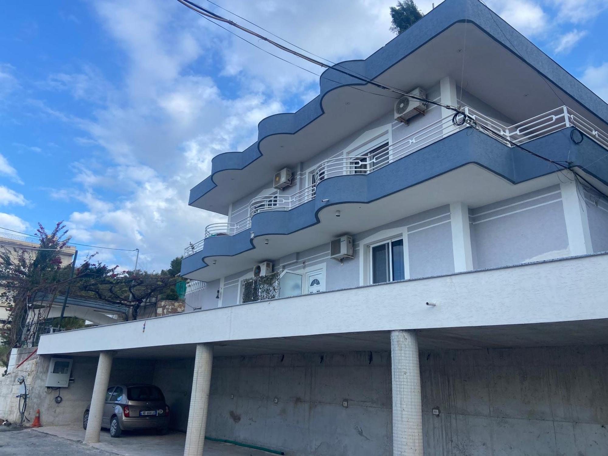 Vila Floban & Mirdar Koshi Sarandë エクステリア 写真