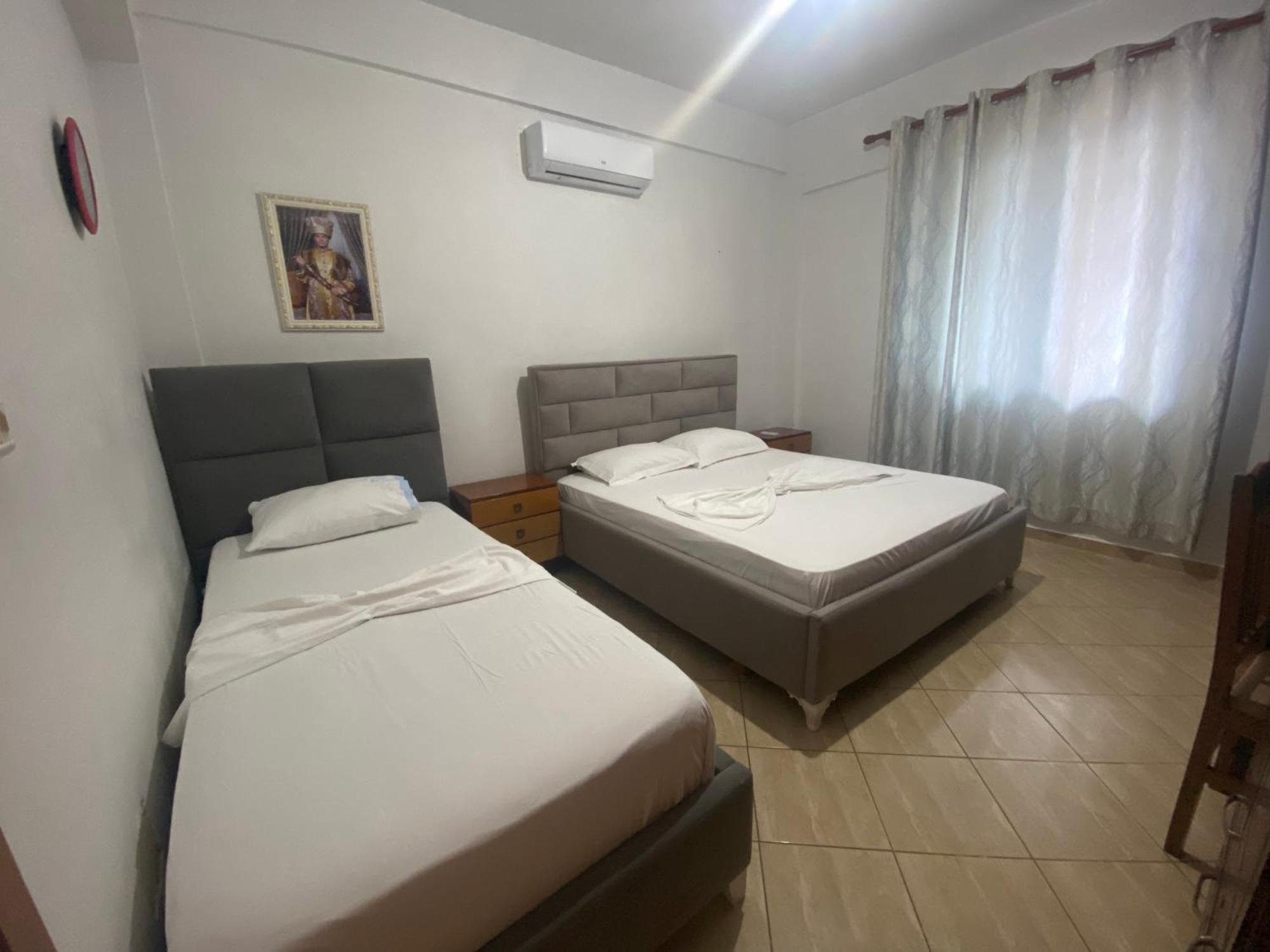 Vila Floban & Mirdar Koshi Sarandë エクステリア 写真