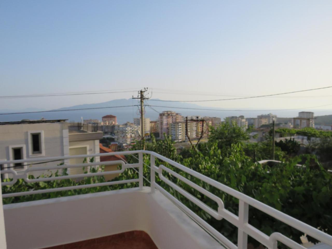 Vila Floban & Mirdar Koshi Sarandë エクステリア 写真