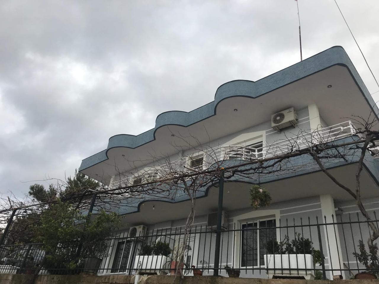 Vila Floban & Mirdar Koshi Sarandë エクステリア 写真